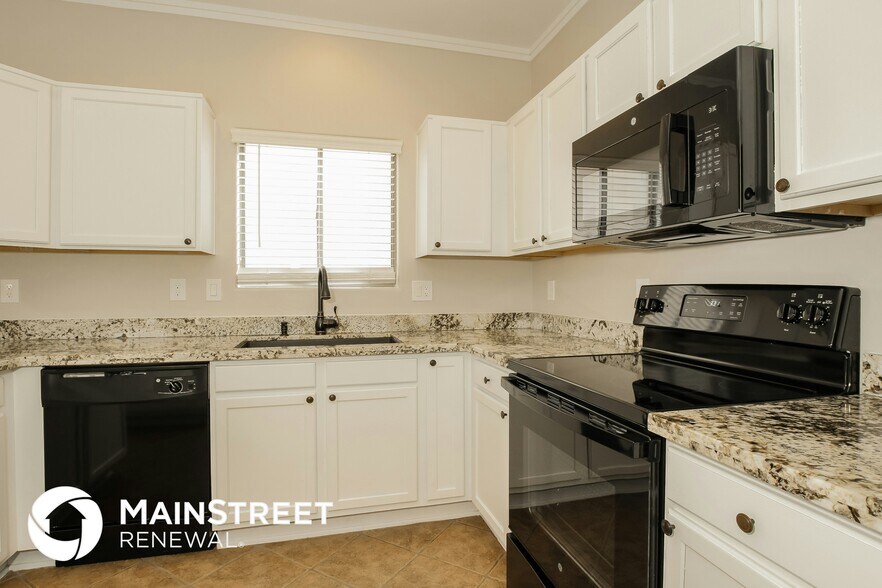 Building Photo - 22014 N 29th Dr