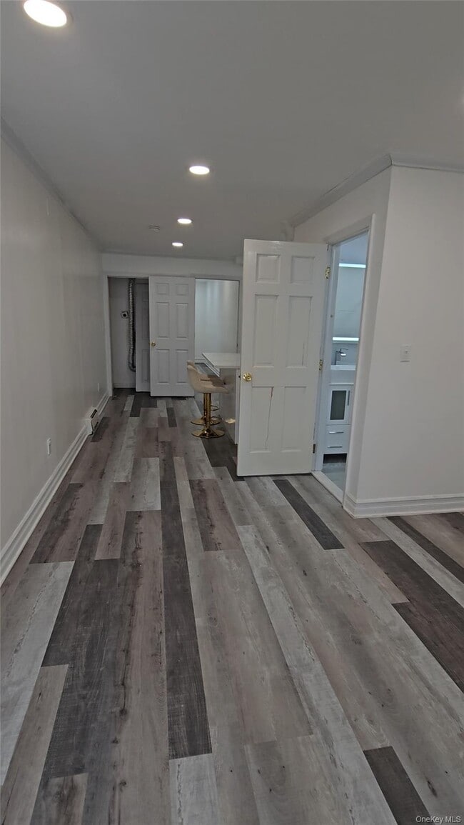 Building Photo - 101-25 111th St