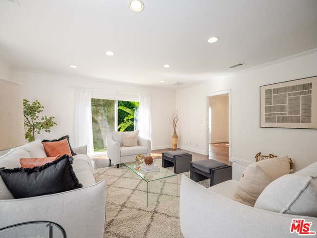 Building Photo - 5417 Allott Ave