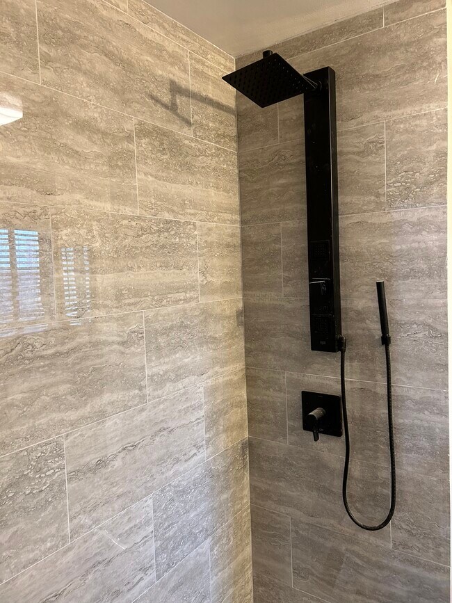 Custom Designer Shower Fixtures - 5303 W Slauson Ave