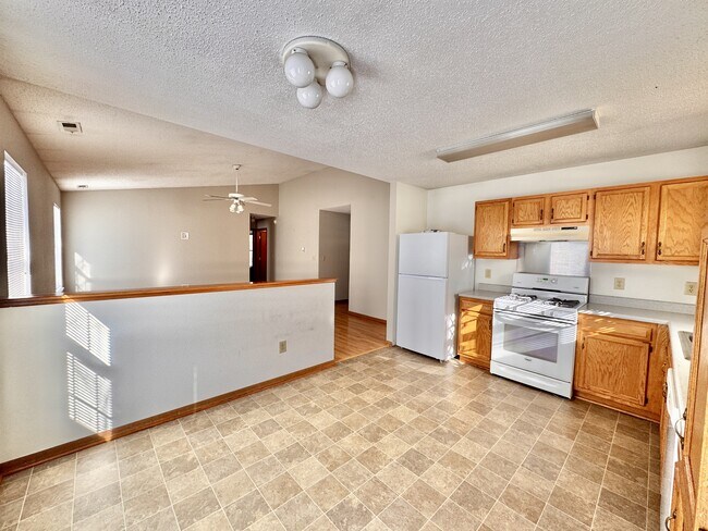 Building Photo - 1315 N Berkley Rd