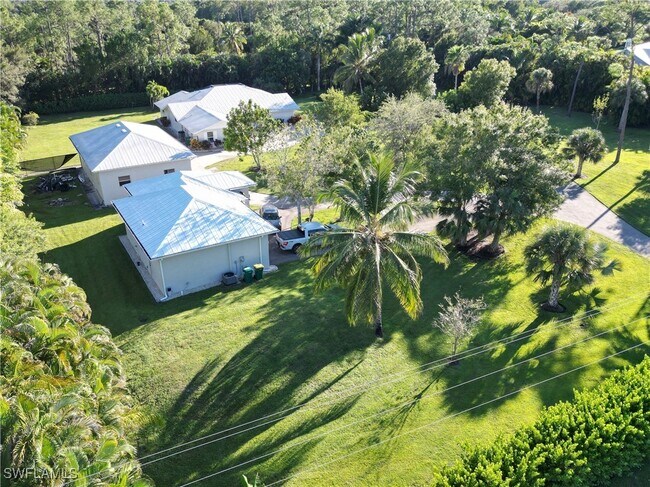 Building Photo - 2950 Coach House Ln