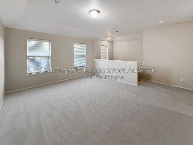 Building Photo - 1290 Lasso Dr