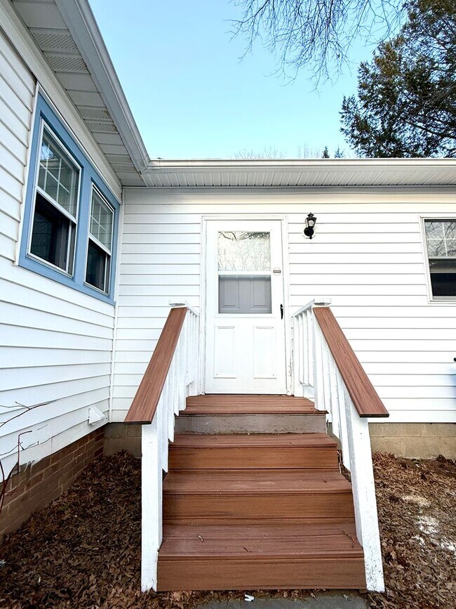 Building Photo - Timeless and Refined 3BR/2.5BA Colonial in Uptown Kingston
