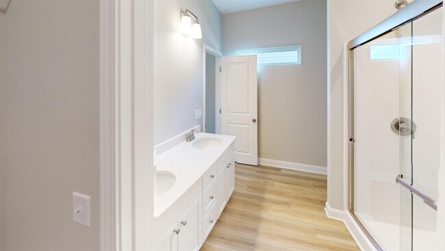 Building Photo - 1048 Moen Lp