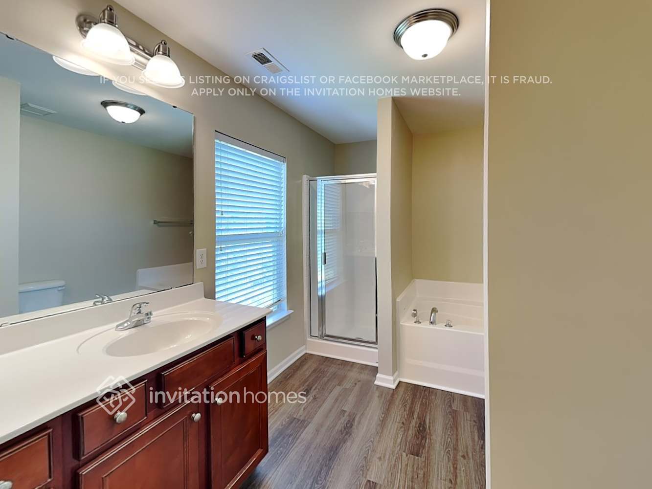 Building Photo - 3302 Streamside Dr