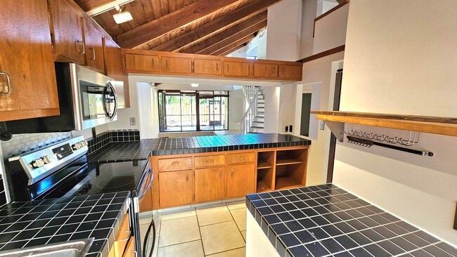 Building Photo - 2948 NW 69th Ct