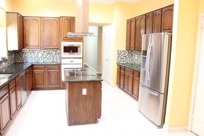 Building Photo - 1013 Stone Gate Dr