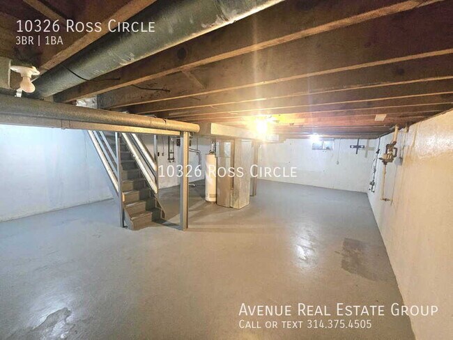 Building Photo - 10326 Ross Cir