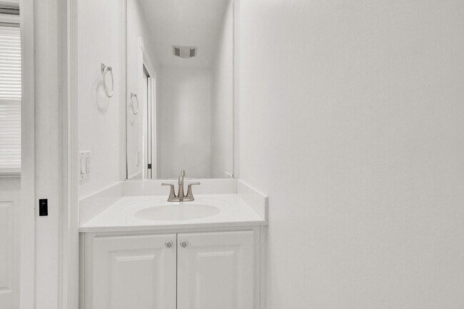 Building Photo - 133 Wentworth Ct