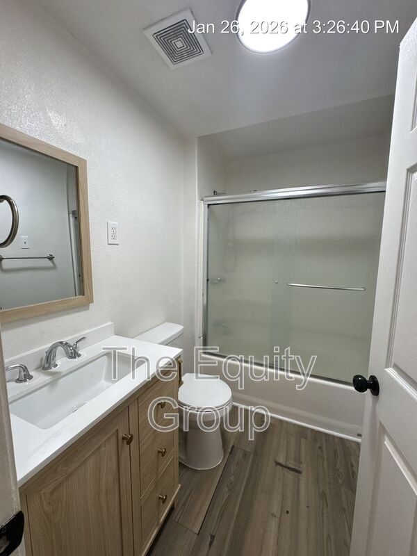 Building Photo - 500 W School Ave