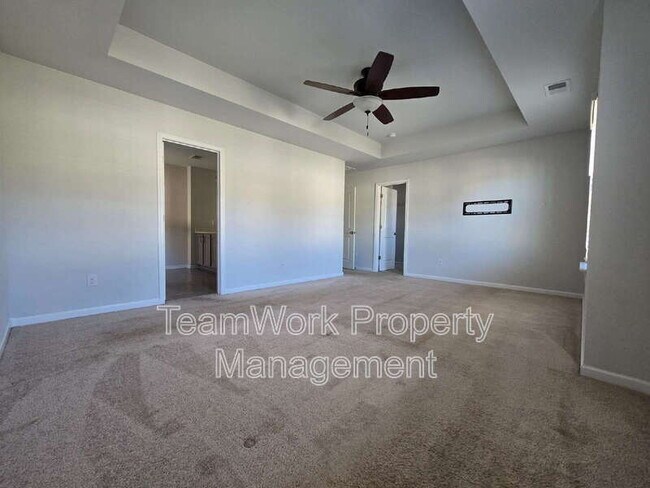 Building Photo - 454 Zenith Blvd