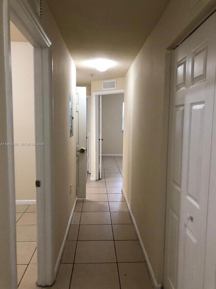 Building Photo - 8960 NW 97th Ave