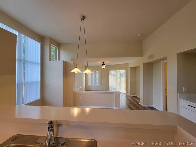 Building Photo - 4799 Via Palm Lakes
