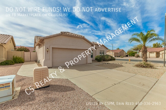 Building Photo - 1413 E Peach Tree Dr