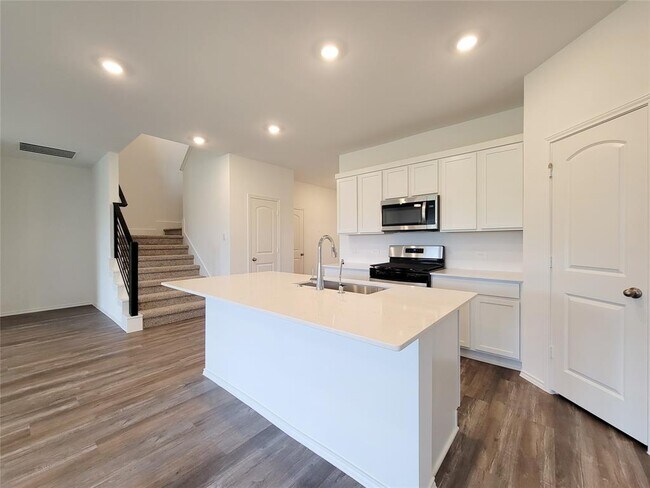 Building Photo - 27410 Oasis Rdg Dr