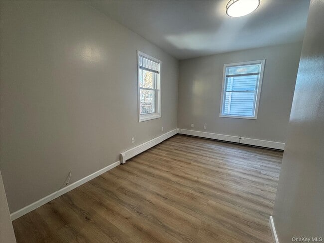 Building Photo - 621 2nd St