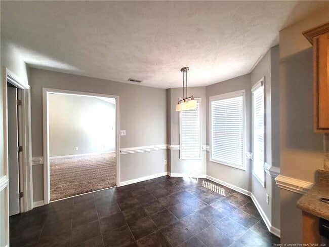 Building Photo - 2252 Cliff Swallow Drive