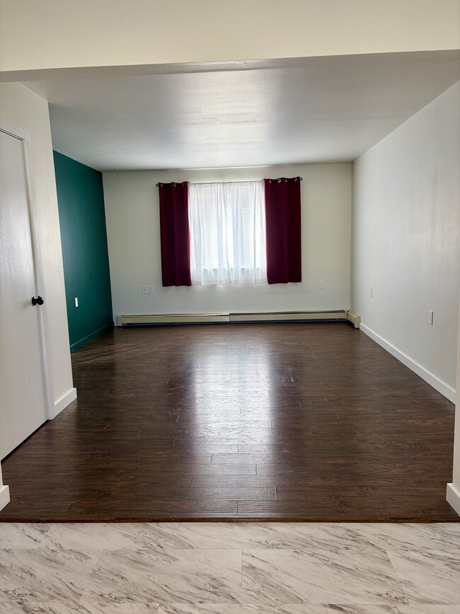 Building Photo - Helena - Quadplex