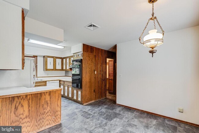 Building Photo - 12555 Trinity Dr