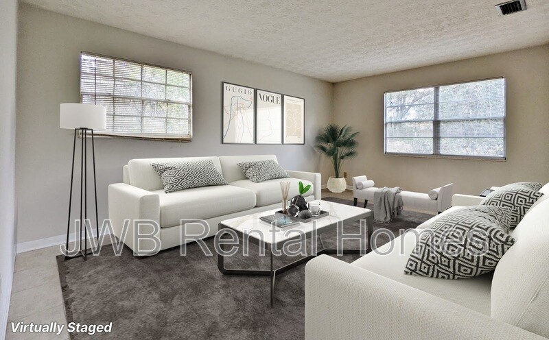 Building Photo - 11800 Mandarin Forest Dr