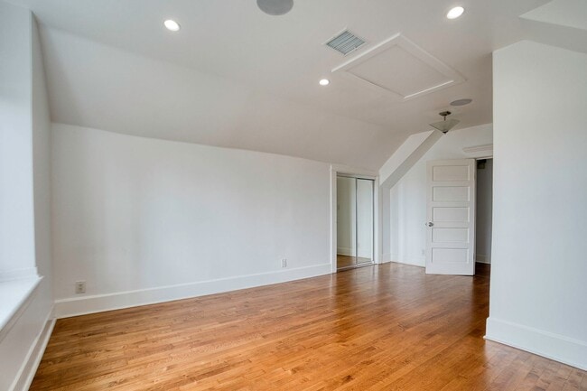Building Photo - FALL IN LOVE with Craftsman Style Living!
