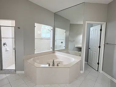 Building Photo - Spacious Luxury Pool Home | 4BR + Office + 3-Car Garage
