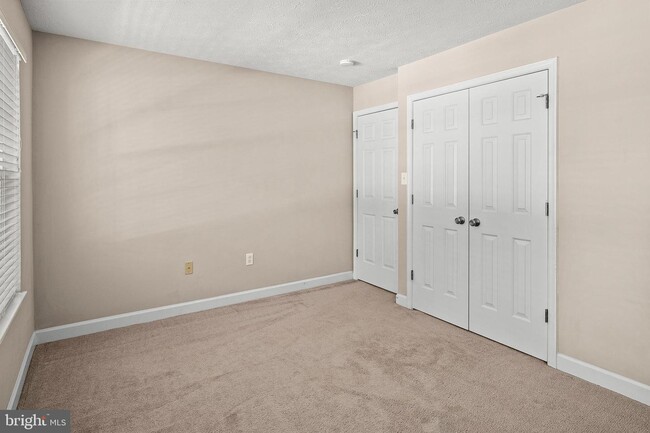 Building Photo - 6193 Karas Walk