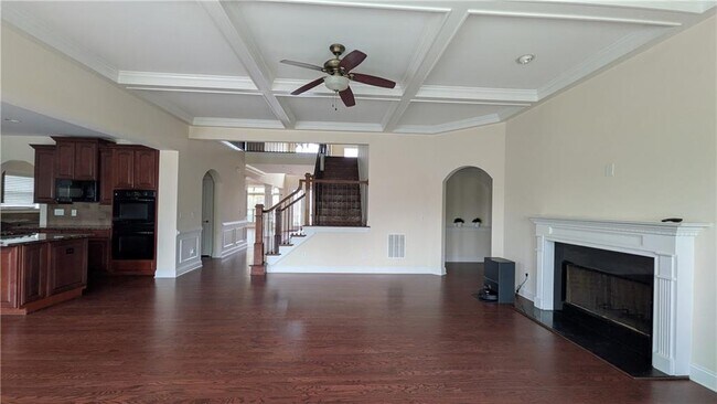 Building Photo - 3784 Courson St