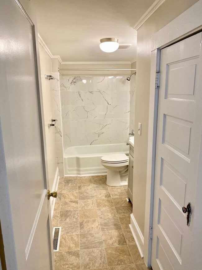 Building Photo - Spacious 2 Bedroom 1 Bathroom House, Just Blocks from Downtown Kannapolis and New Baseball Stadium