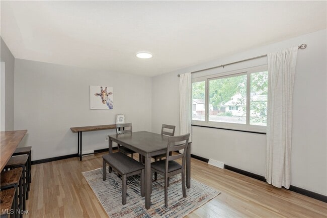 Building Photo - 1178 Mohegan Trl