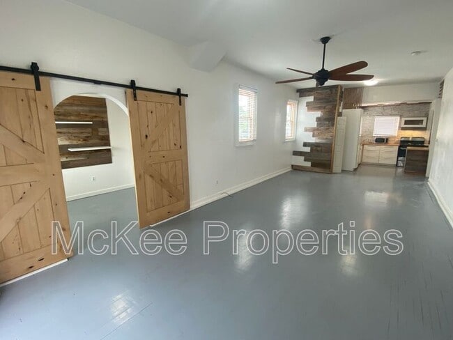 Building Photo - 142 24th St