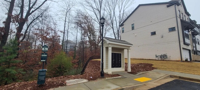 Building Photo - 4560 Mikajack Dr SE