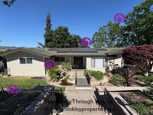 Building Photo - 790 Solana Dr