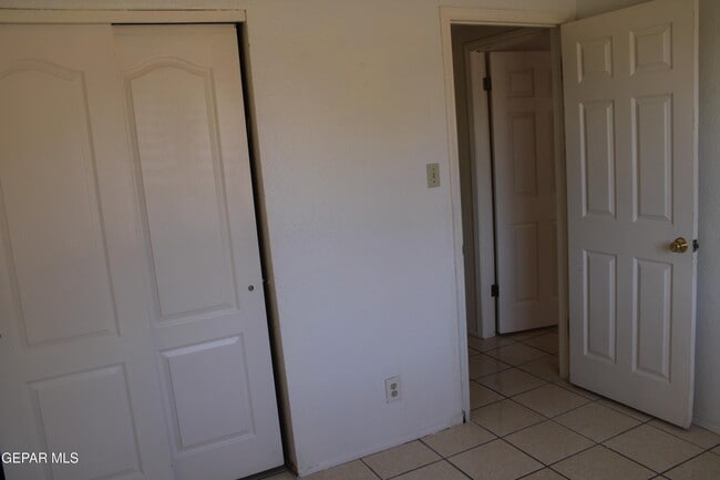 Building Photo - 10736 Obsidian St