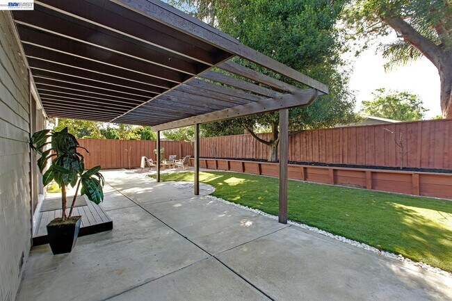 Building Photo - 238 Arbor Valley Dr