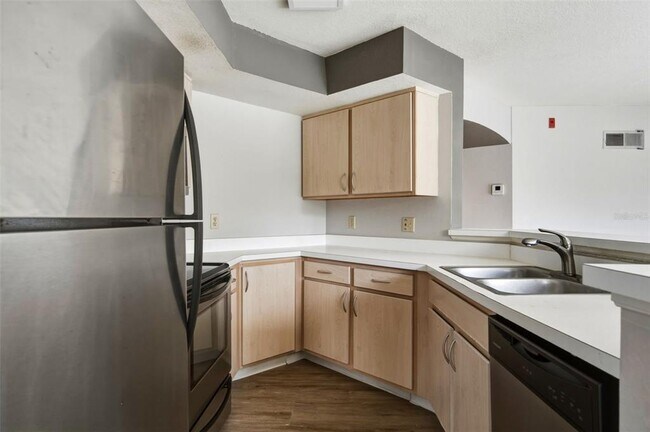Building Photo - 7300 Westpointe Blvd