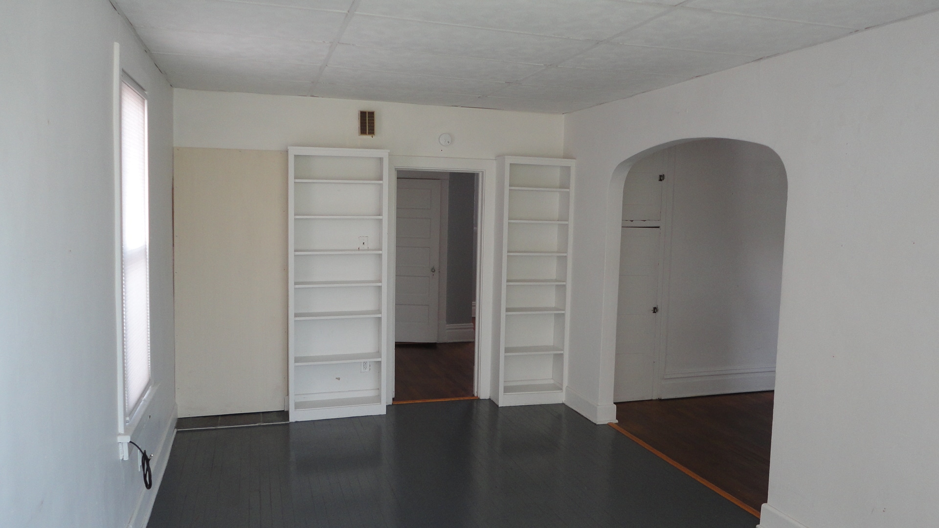 Building Photo - 353 Demain Ave