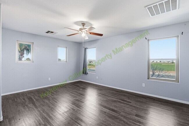 Building Photo - Corner Lot Gilbert Home with Modern Comforts in a Prime Location