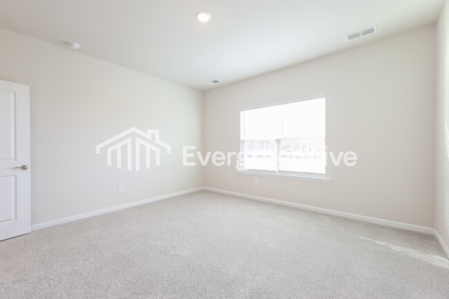 Building Photo - now