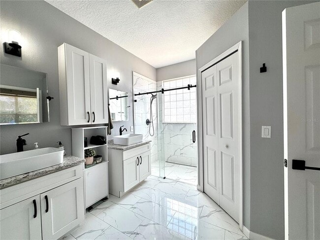 Building Photo - 1460 Misty Glen Ln