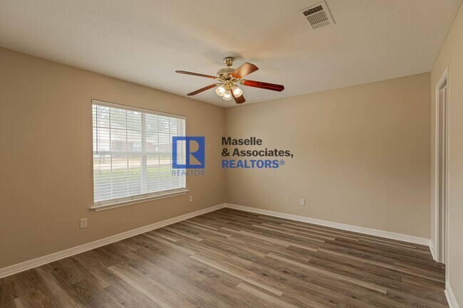 Building Photo - 2 Bed 2 Bath Near the Reservoir