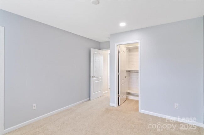 Building Photo - 4029 Spring Garden St