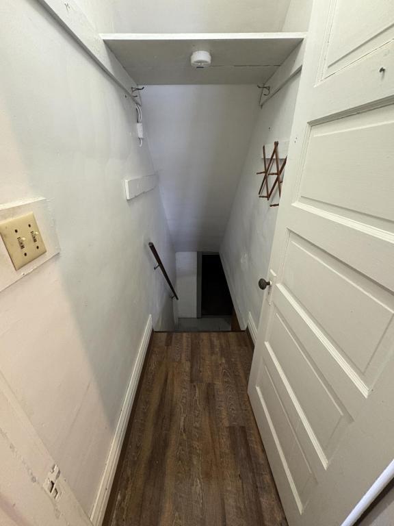 Building Photo - 242 W Summit St