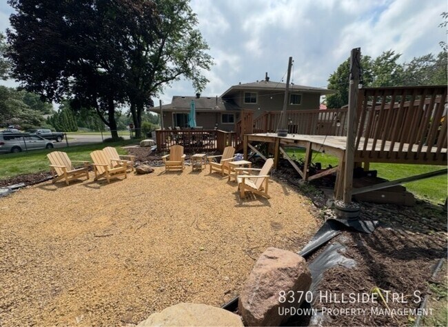 Building Photo - 8370 Hillside Trail S