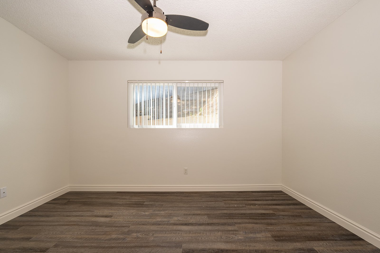 Building Photo - 1145 Meadow Lake Dr