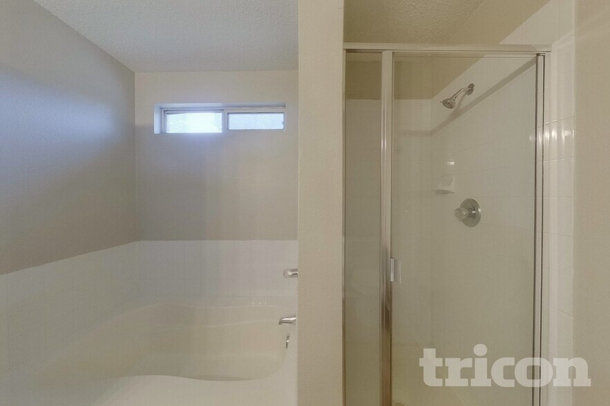 Building Photo - 1417 Atkins St