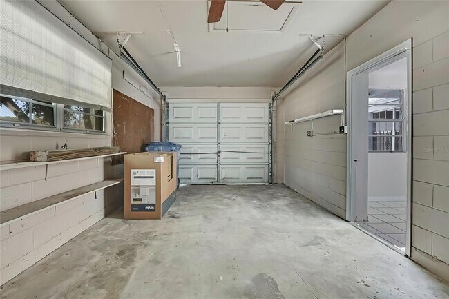 Building Photo - 3332 Vorden St