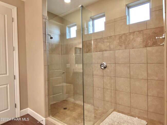 Building Photo - 1553 Range View Cir