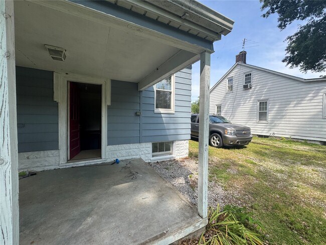 Building Photo - 1107 Bristow St